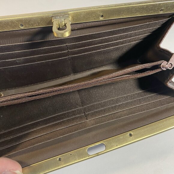 Buxton Woman's Coin Wallet Embossed Floral Detail Leather Brown 7.5” X 4” - Picture 4 of 7